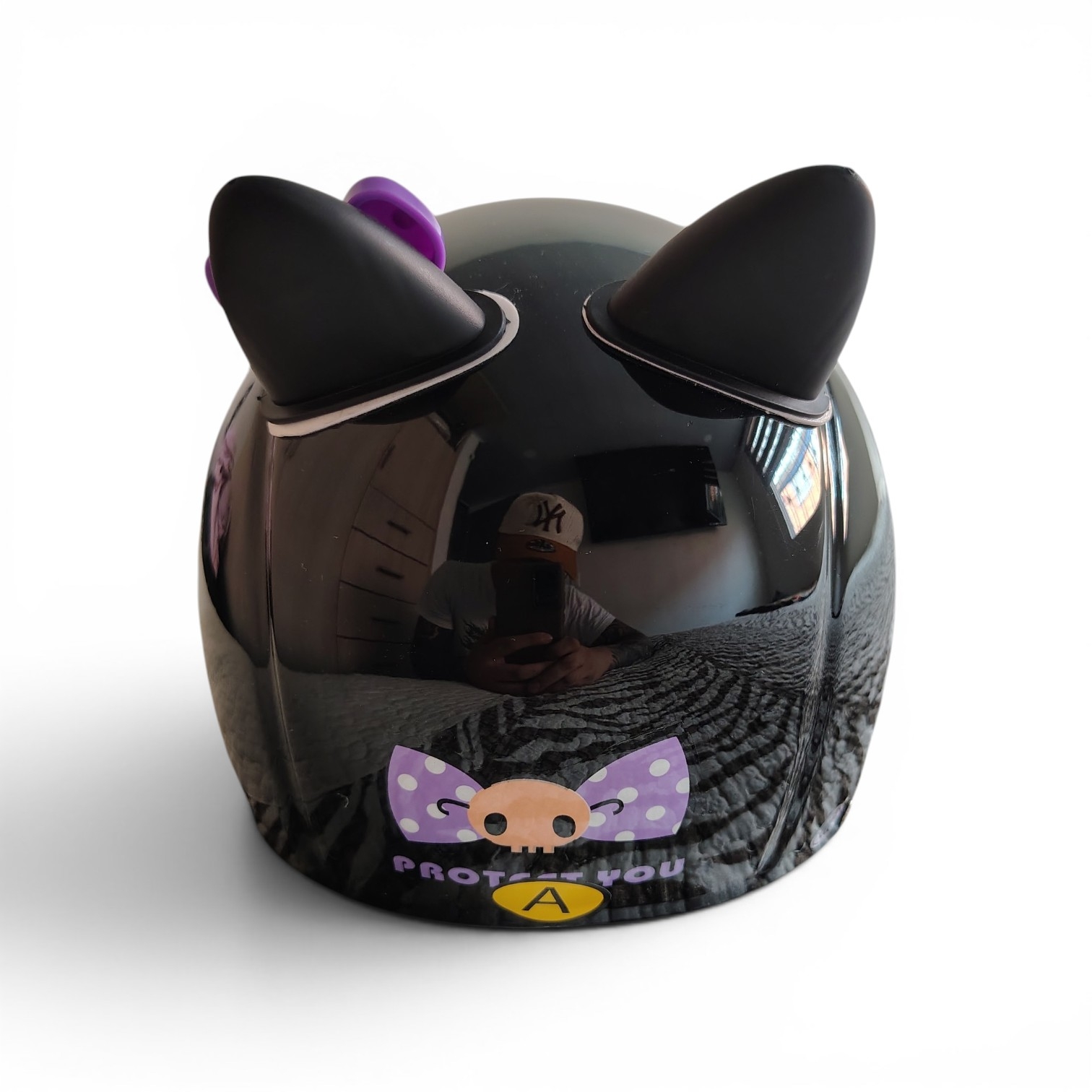 Casco infantil presentacion Kuromi vista trasera